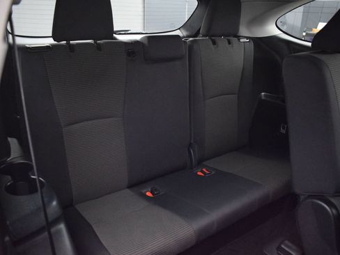 Used 2023 Toyota Highlander L FWD image 12