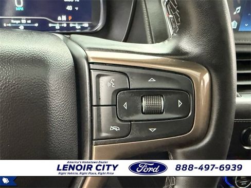 Used 2023 Chevrolet Suburban High Country image 26