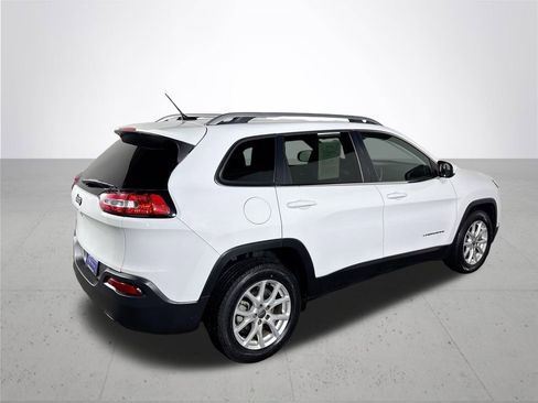 Used 2018 Jeep Cherokee Latitude image 6