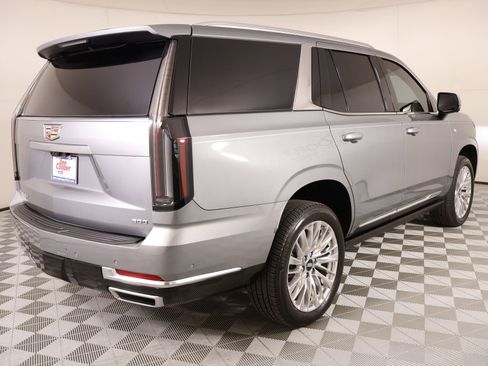 Used 2026 Cadillac Escalade Luxury w/ LPO, Floor Liner Package image 24