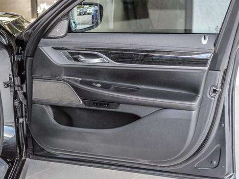 Used 2019 BMW 740i w/ M Sport Package RWD image 57
