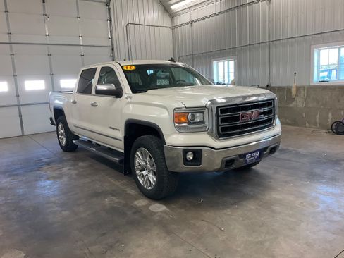 Used 2015 GMC Sierra 1500 SLT w/ SLT Crew Cab Value Package AWD/4WD image 6