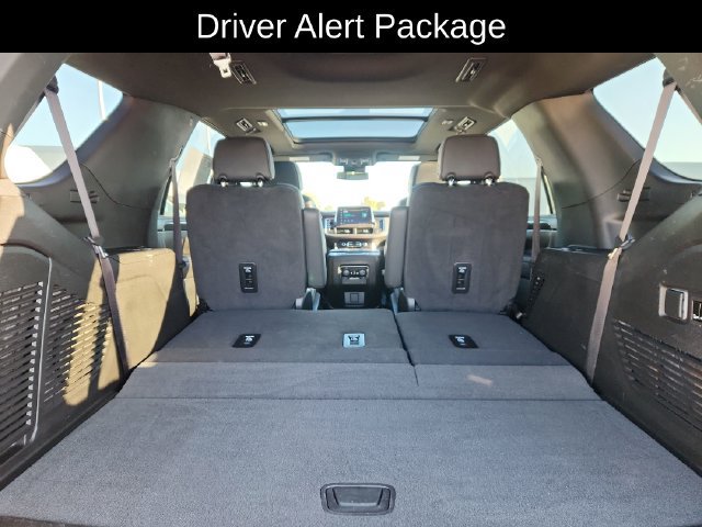 Used 2024 Chevrolet Tahoe RST w/ Luxury Package AWD/4WD image 34