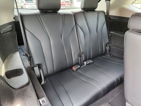 Used 2023 Acura MDX SH-AWD w/ Technology Package image 17