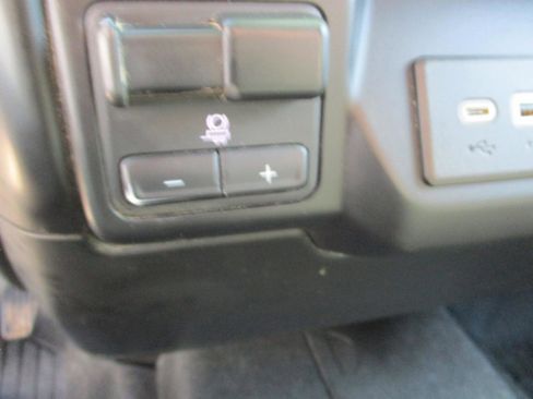 Used 2021 Chevrolet Silverado 1500 RST AWD/4WD image 25
