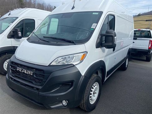 Used 2024 RAM ProMaster 2500 w/ Safety Group image 7