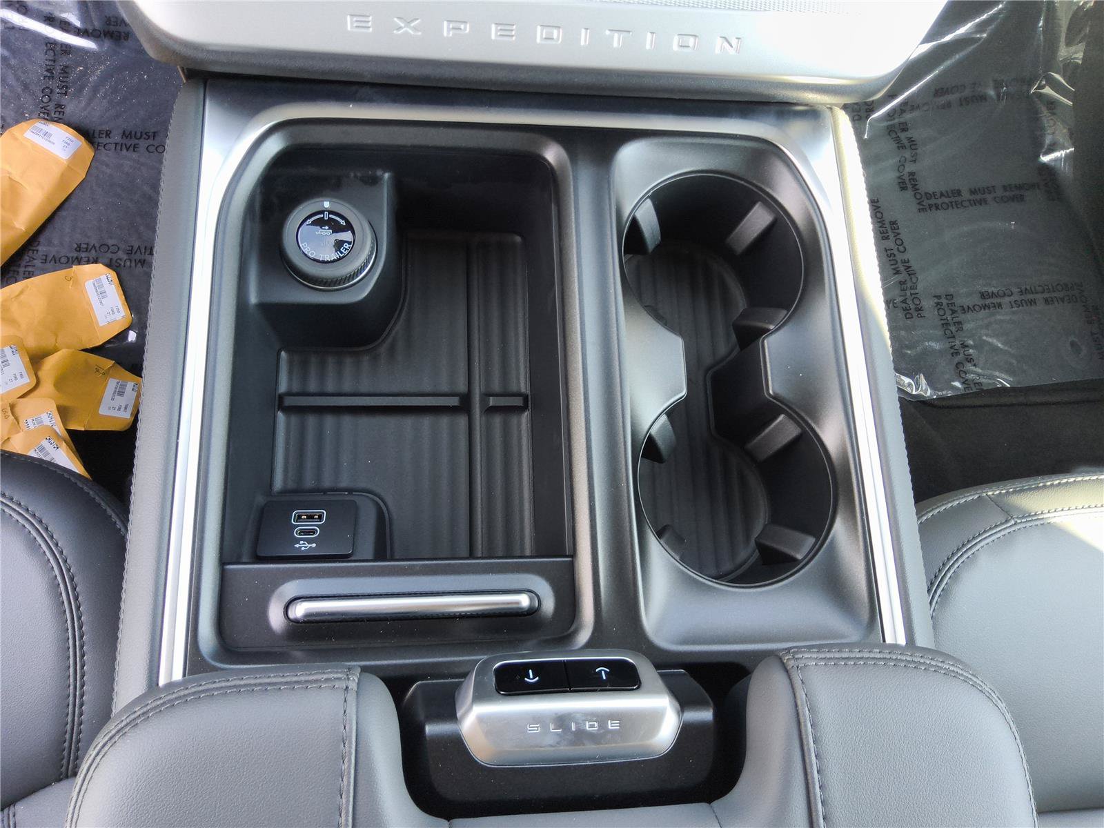 New 2026 Ford Expedition Max Active RWD image 19