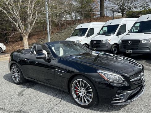 Used 2017 Mercedes-Benz SLC 43 AMG image 2