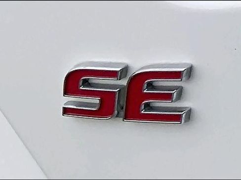 Used 2021 Toyota Corolla SE image 29