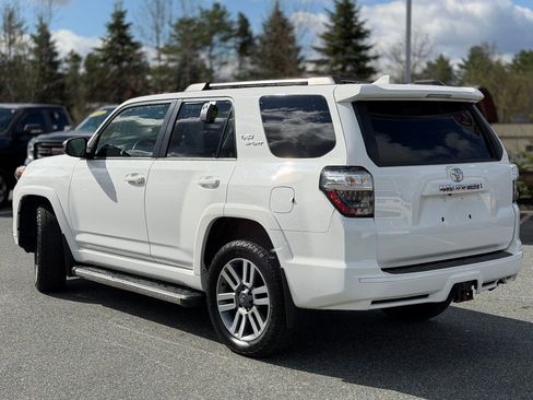 Used 2023 Toyota 4Runner TRD Sport AWD/4WD image 3