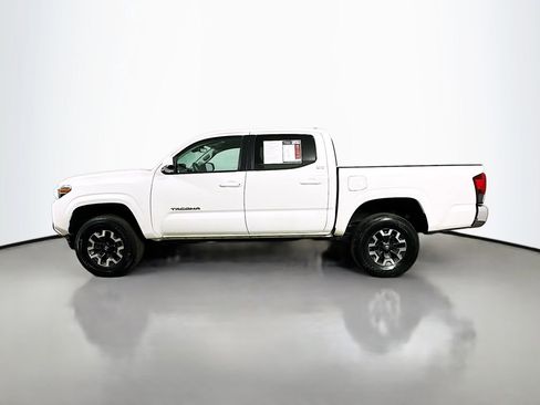 Used 2023 Toyota Tacoma SR5 RWD image 5