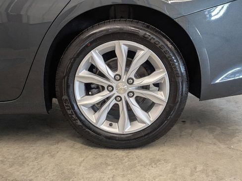 Used 2021 Chevrolet Malibu LT FWD image 39