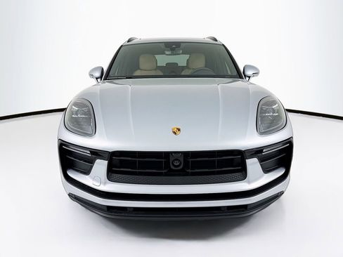 New 2026 Porsche Macan image 6