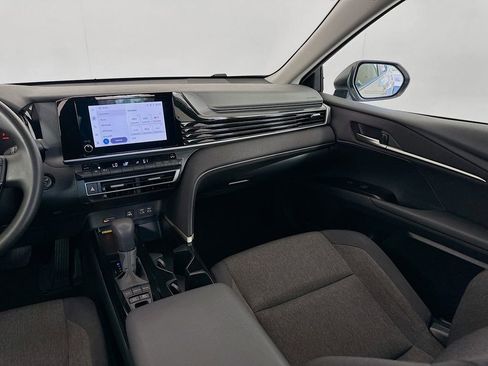 Used 2025 Toyota Camry LE image 22