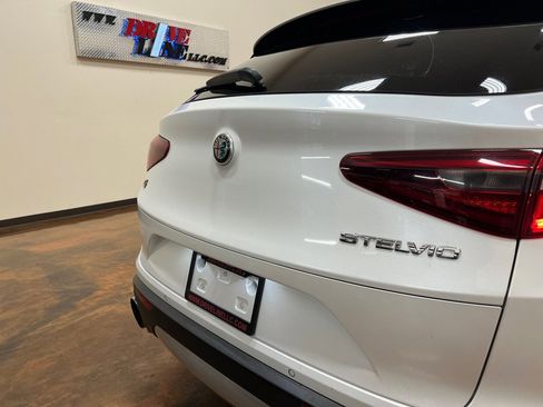 Used 2018 Alfa Romeo Stelvio Ti Sport image 44