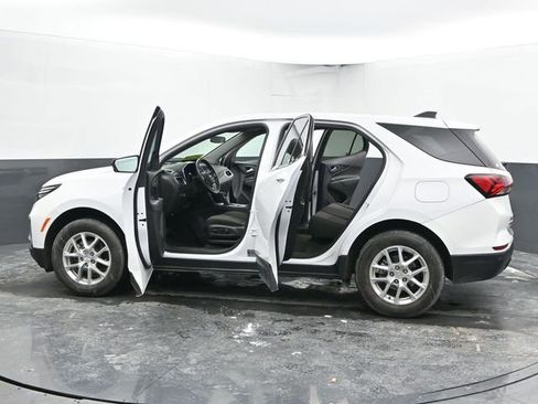Used 2024 Chevrolet Equinox LT image 53