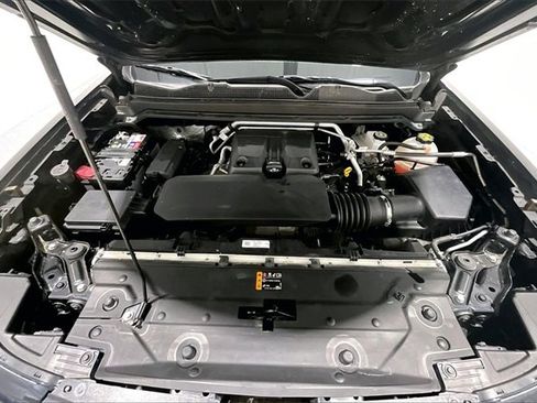 Used 2023 Chevrolet Colorado Trail Boss w/ Technology Package image 32