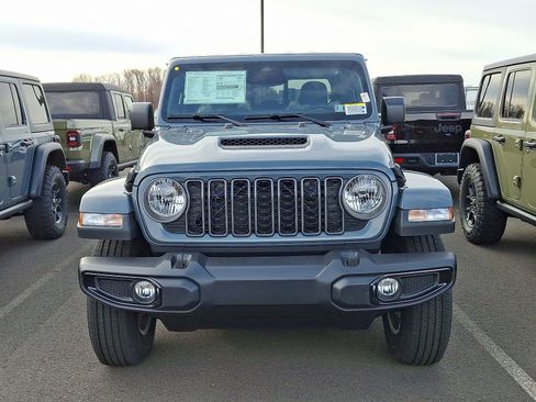 New 2026 Jeep Gladiator Sport image 2