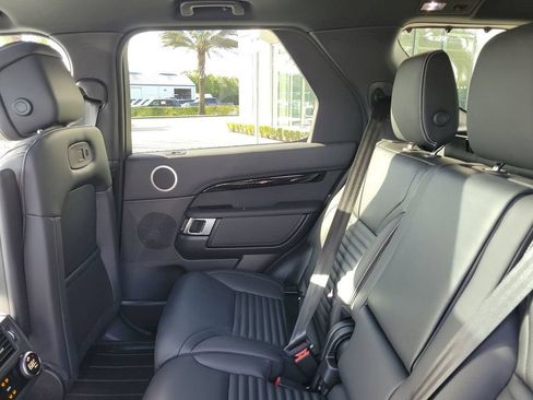 New 2025 Land Rover Discovery S AWD/4WD image 16