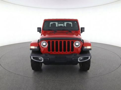 Used 2022 Jeep Gladiator Sport AWD/4WD image 2