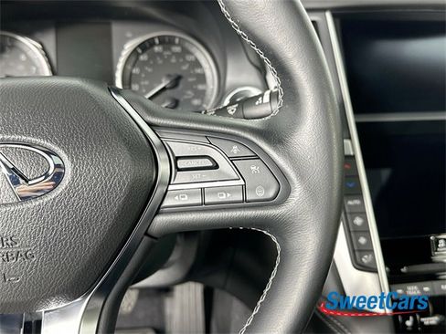 Used 2021 INFINITI Q60 3.0t Luxe w/ Essential Package image 17