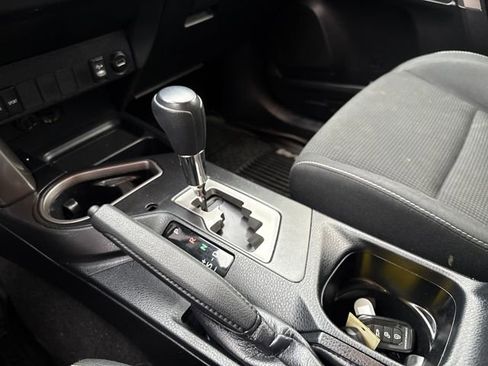 Used 2018 Toyota RAV4 XLE image 24