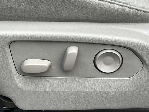 Used 2025 GMC Sierra 1500 SLT w/ SLT Premium Plus Package image 39