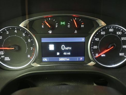Used 2021 GMC Acadia SLT FWD image 17