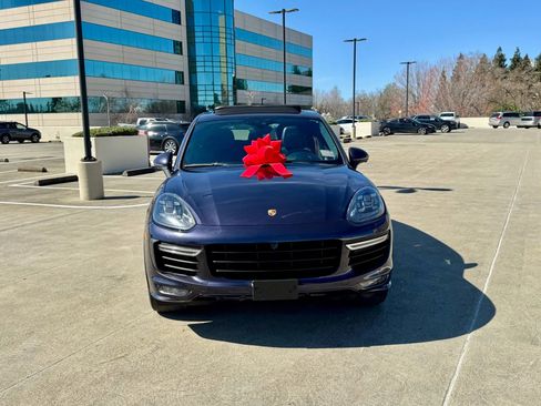 Used 2018 Porsche Cayenne GTS w/ Premium Package Plus AWD/4WD image 12
