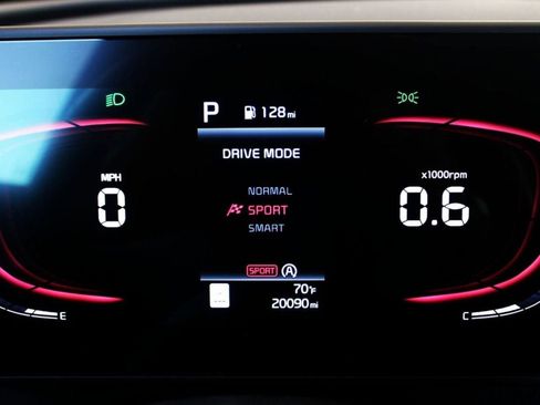 Used 2025 Kia Sportage EX FWD image 29
