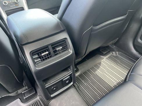 Used 2023 Ford Edge SEL w/ Convenience Package image 24