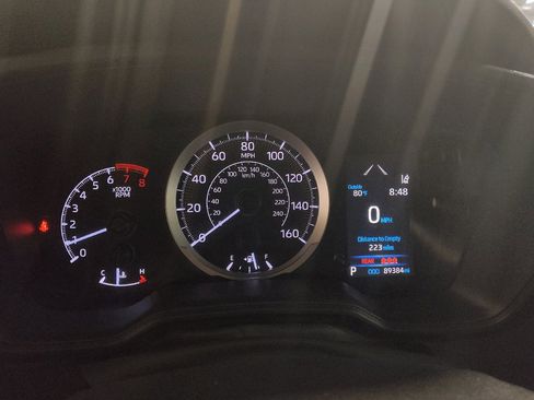 Used 2020 Toyota Corolla LE FWD image 23