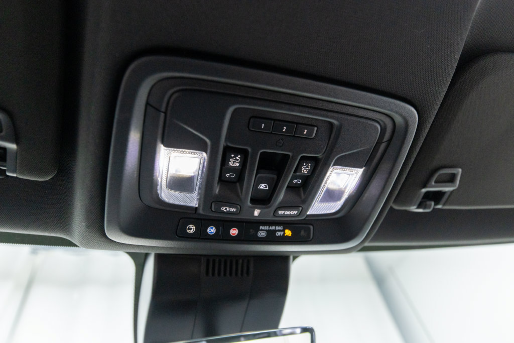 Used 2024 GMC Sierra 1500 AT4 w/ Technology Package AWD/4WD image 48
