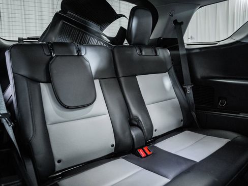 Certified 2022 Ford Explorer XLT w/ Equipment Group 202A image 39