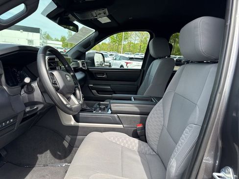 Used 2025 Toyota Tundra SR5 AWD/4WD image 9