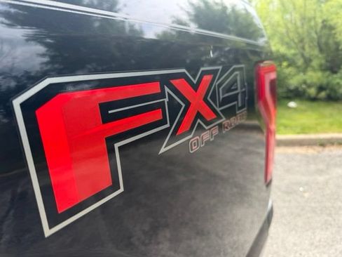 Used 2016 Ford F150 XLT w/ Equipment Group 302A Luxury AWD/4WD image 11