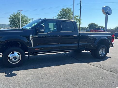 Used 2024 Ford F350 Lariat w/ Lariat Ultimate Package AWD/4WD image 16