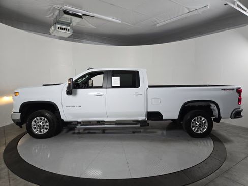 Used 2025 Chevrolet Silverado 2500 LT w/ Convenience Package image 7
