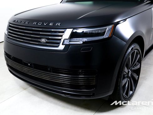 Used 2025 Land Rover Range Rover SV AWD/4WD image 39