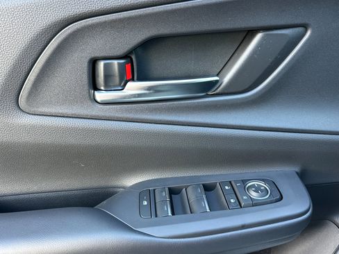 New 2026 Toyota Prius Plug-In Hybrid image 9