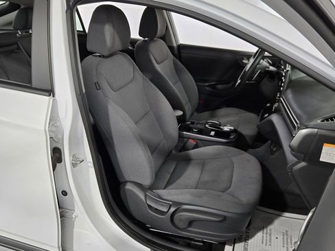 Used 2021 Hyundai Ioniq SE image 32