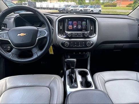 Used 2017 Chevrolet Colorado LT w/ LT Convenience Package AWD/4WD image 8