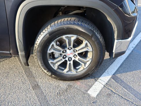 Used 2025 GMC Sierra 1500 SLT AWD/4WD image 36