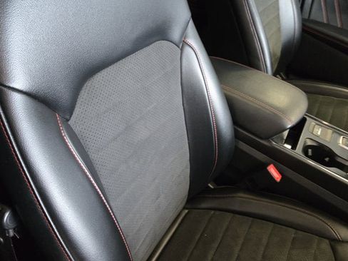 Used 2022 Ford Edge ST-Line w/ Class II Trailer Tow Package image 5