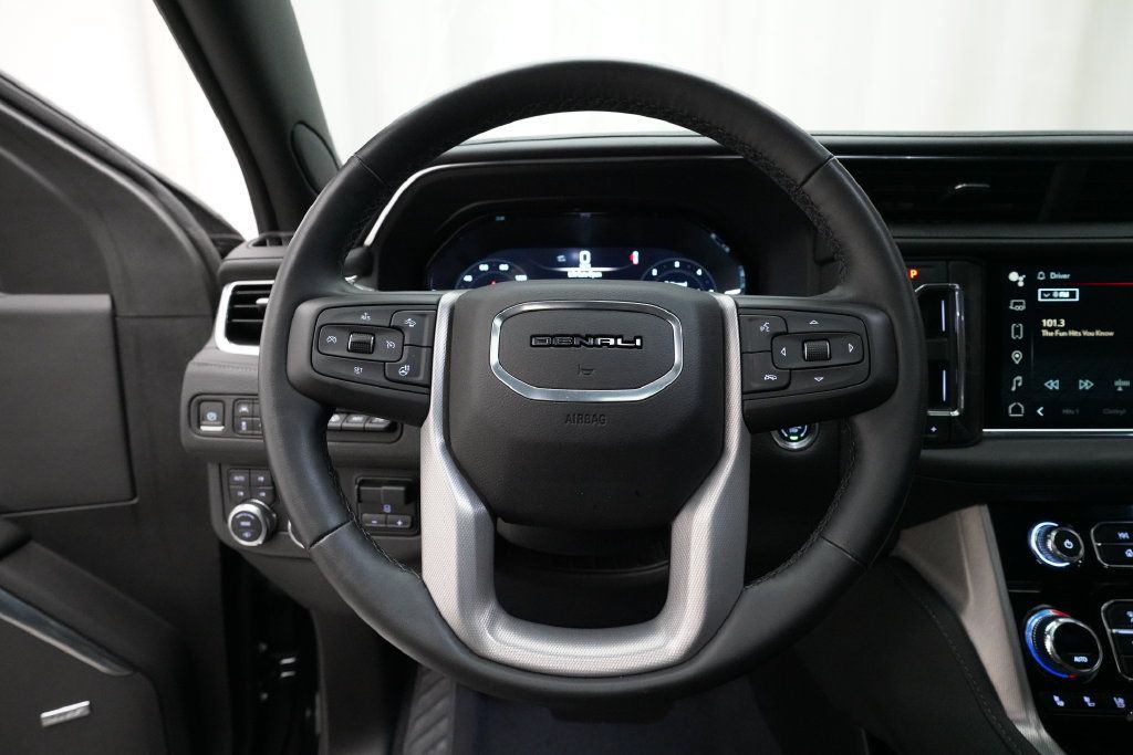Used 2023 GMC Yukon Denali w/ Max Trailering Package AWD/4WD image 4