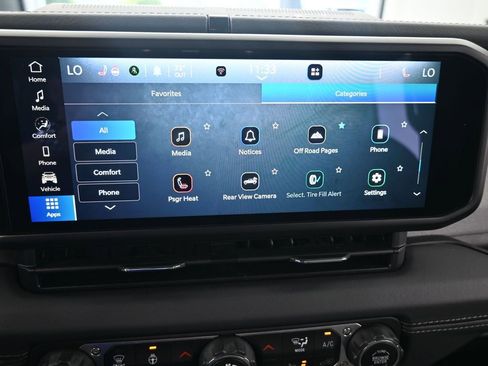 Used 2024 Jeep Wrangler Unlimited Sahara image 20