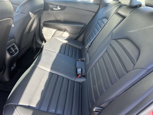 Used 2023 Kia Forte GT-Line w/ GT-Line Premium Package image 12