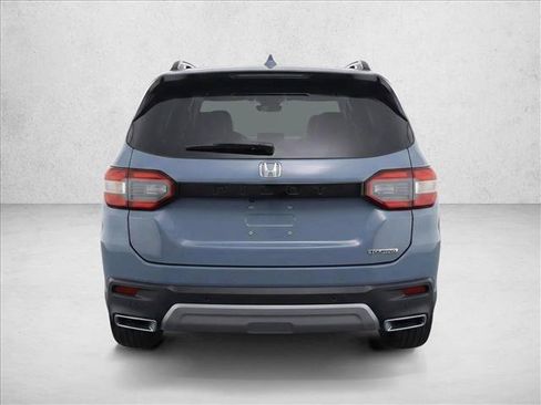 Used 2023 Honda Pilot Touring image 6