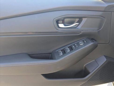 Used 2025 Honda Accord Sport image 9