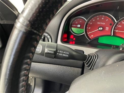 Used 2006 Pontiac GTO image 12